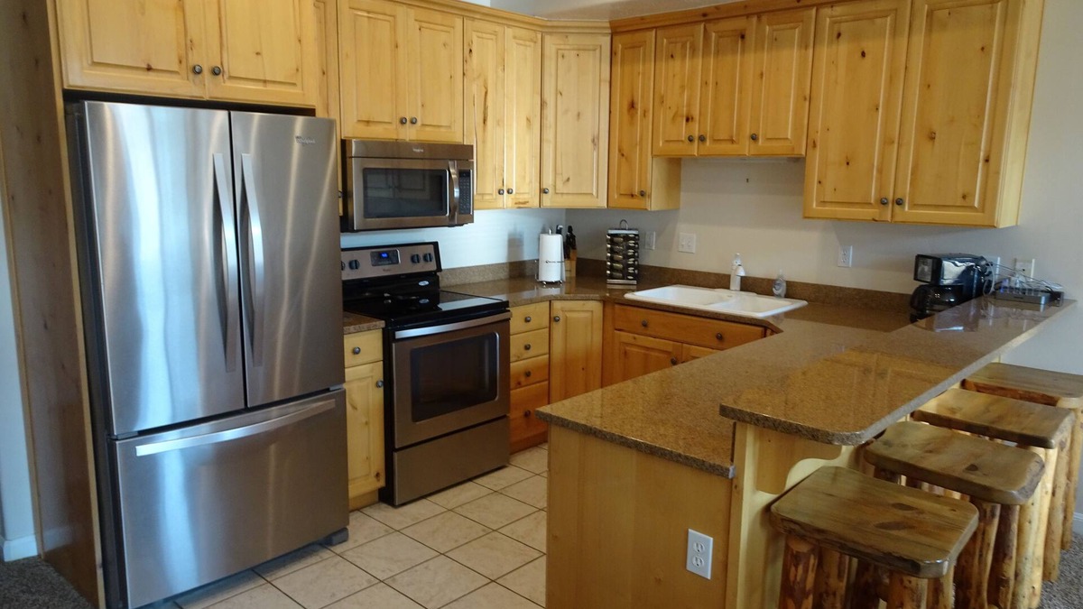 Ogden Condo | Basinview Lakeside Mountain Escape - All Season Getaway!