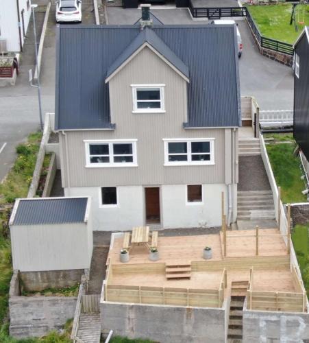 Tvoroyri Villa | Bask In Ocean Views At Bakkastova