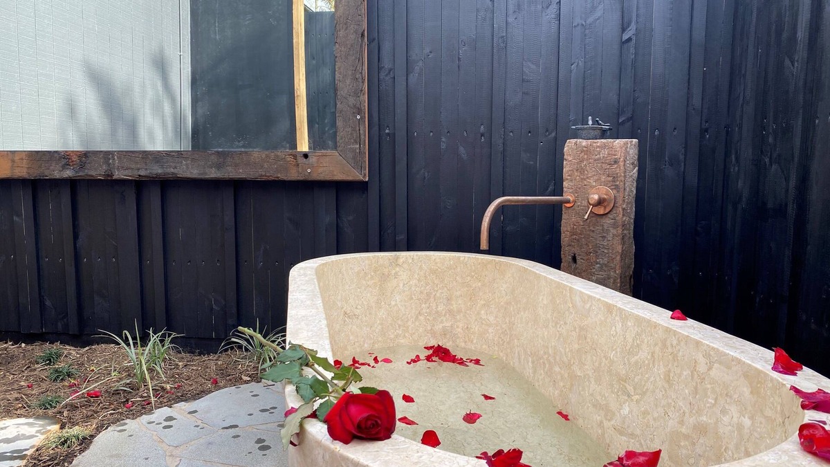 Hepburn Cottage | Bask in ultimate luxury with a hint of Japan. Geisha not included!
