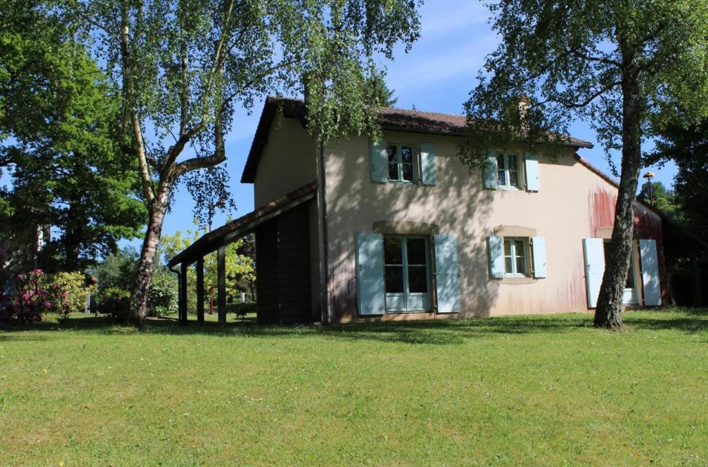 Meuzac House | Basse roche