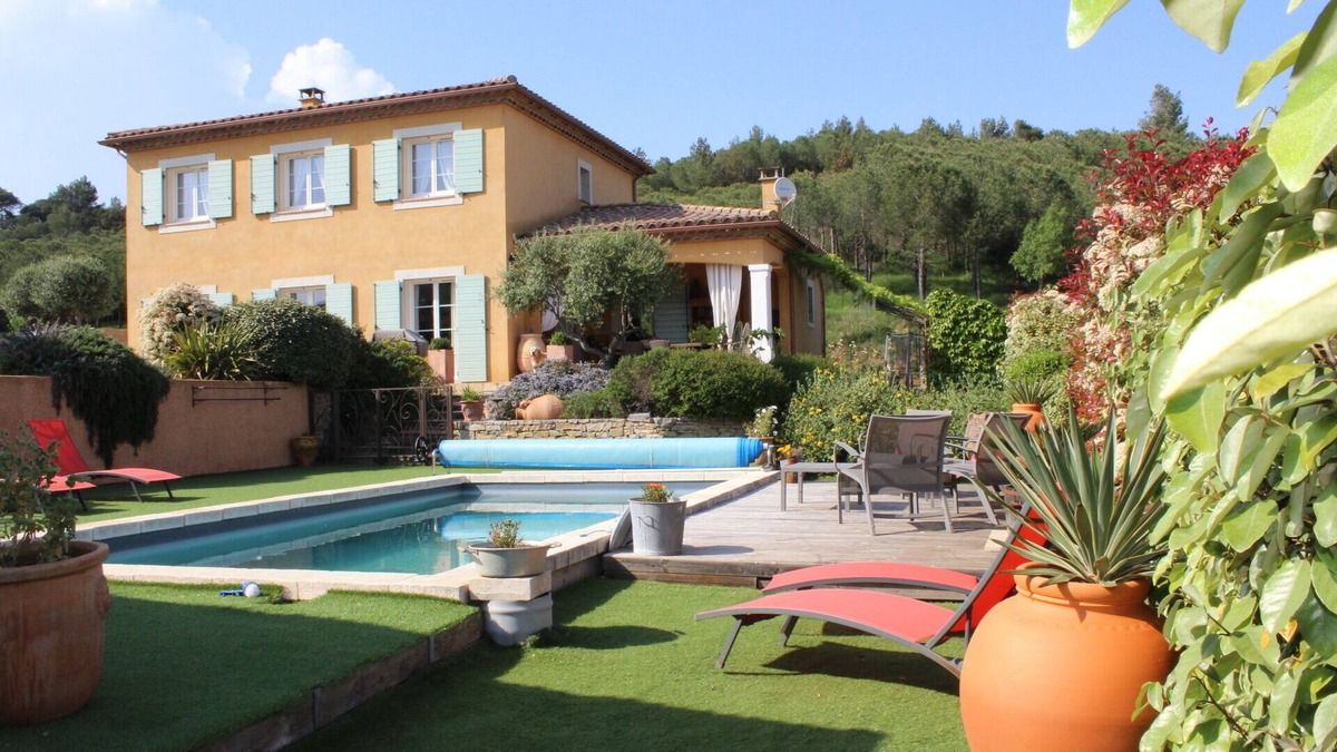 Carcassonne House | Bastide in nature