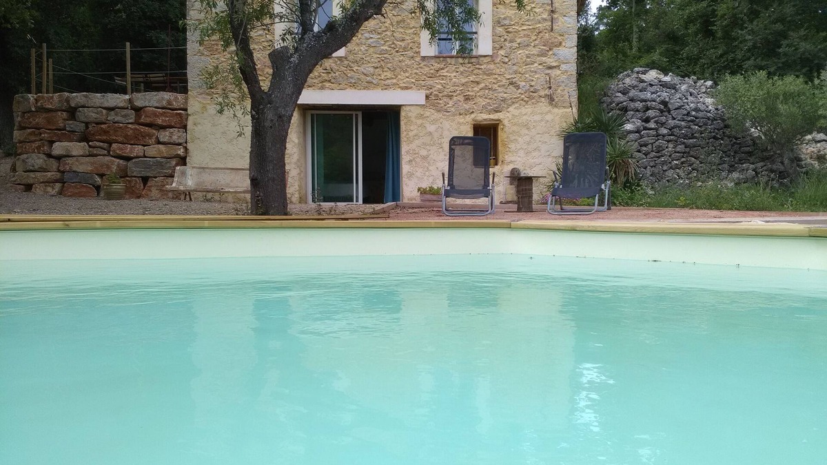 Besse-sur-Issole House | Bastidon between hill and vineyard