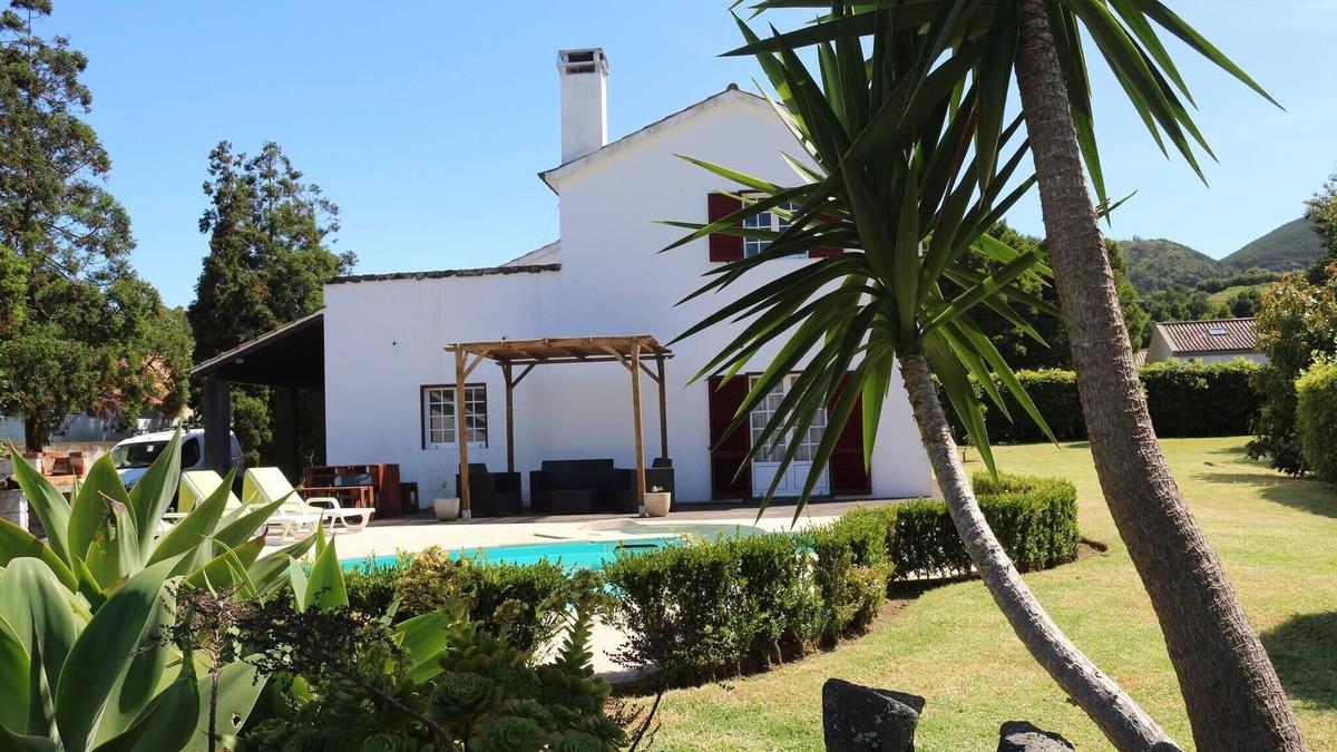 Senhora dos Aflitos House | Batalha House by Green Vacations