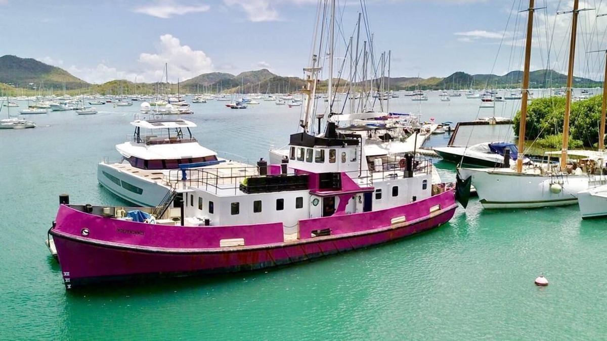 Le Marin Boat Rental | Bateau Hotel Insolite Martinique en Demi Pension