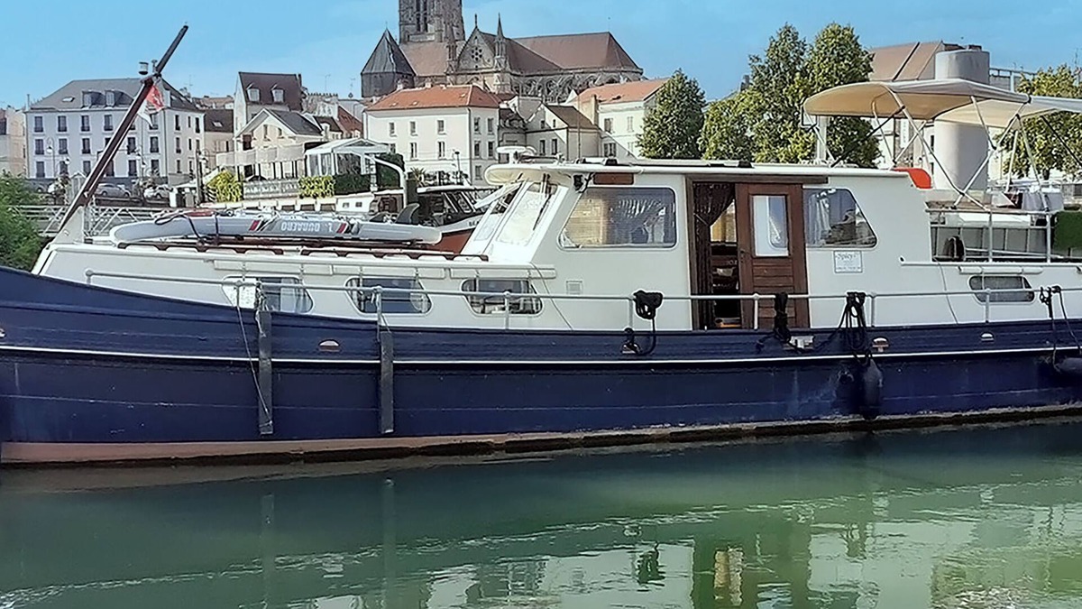 Meaux Boat Rental | Bateau Spicy - Unusual stay on the Marne River