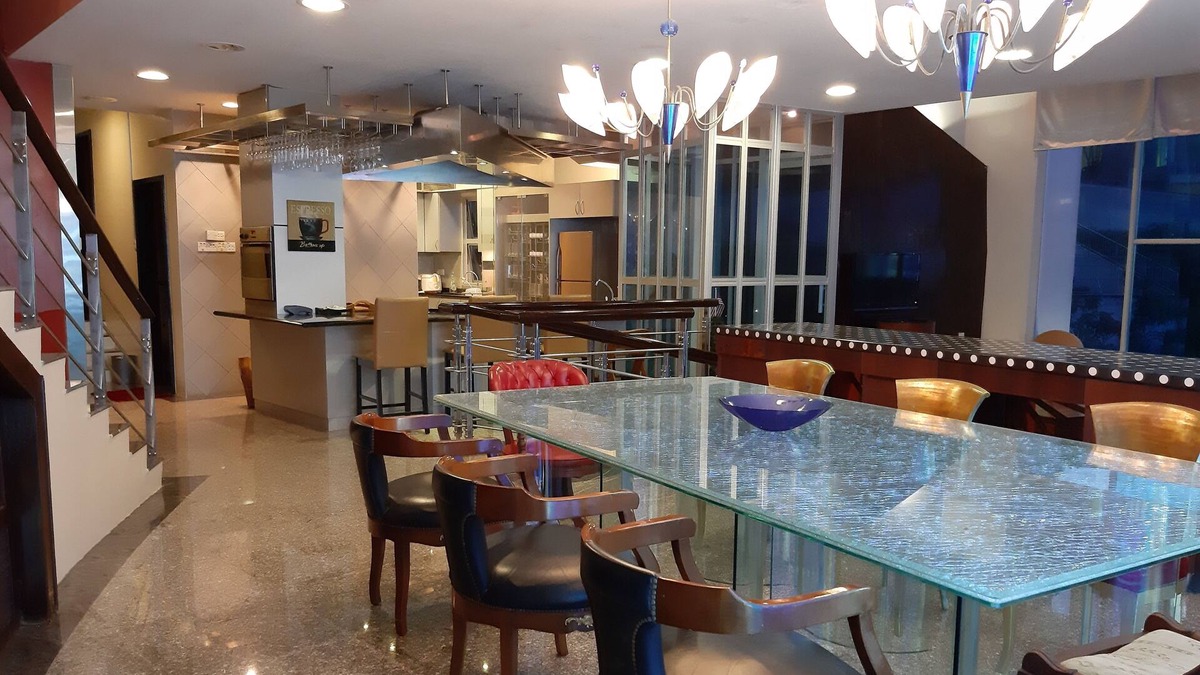 Batu Pahat House | Batu Pahat only Villa with pool and city view