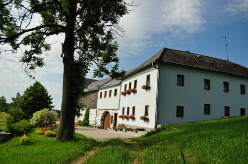 Liebenau House | Bauernhof Mittereibenberger