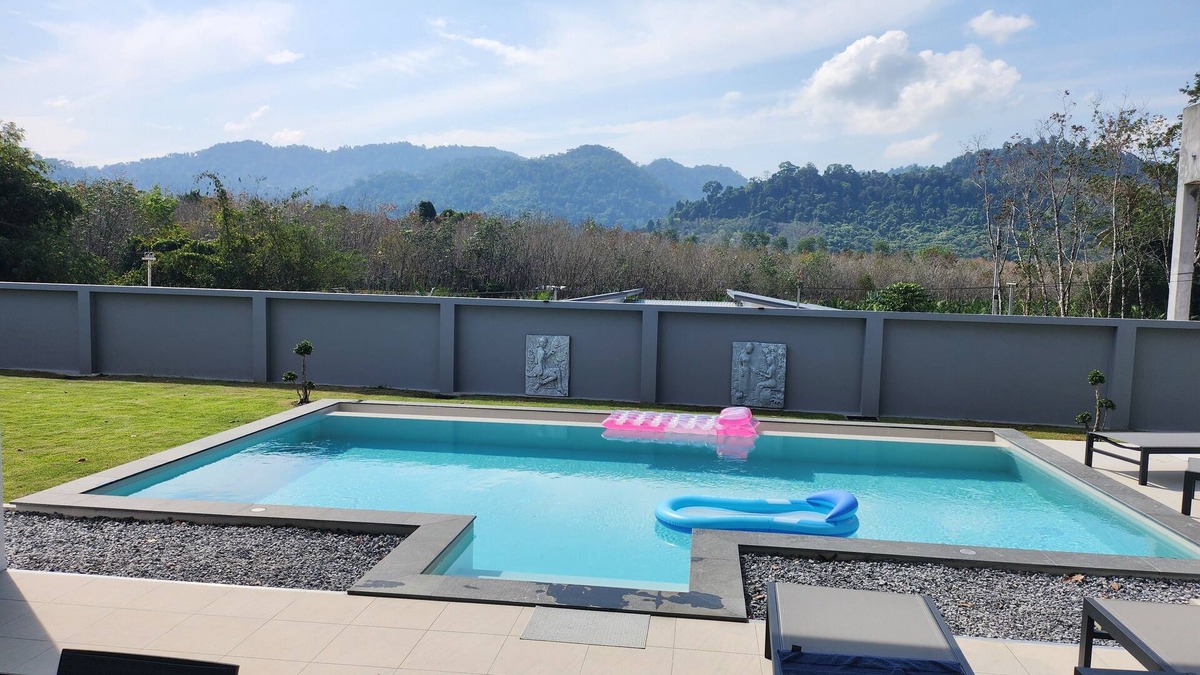 Khuekkhak Villa | Bauhinia house between sea and mountains.