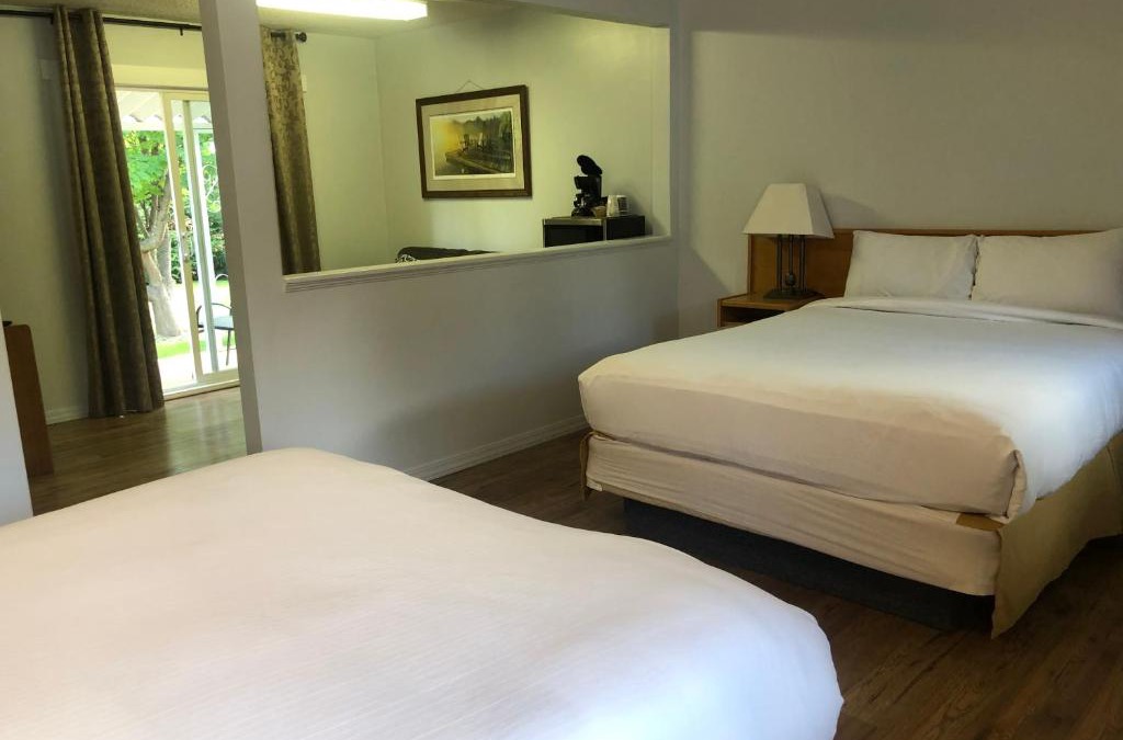 Creston Hotel | Bavarian Orchard Motel