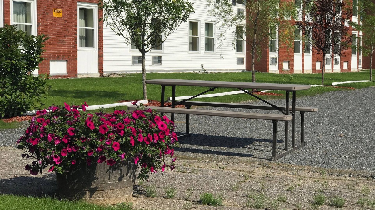 Sherman Station Hotel | Baxter Park Inn