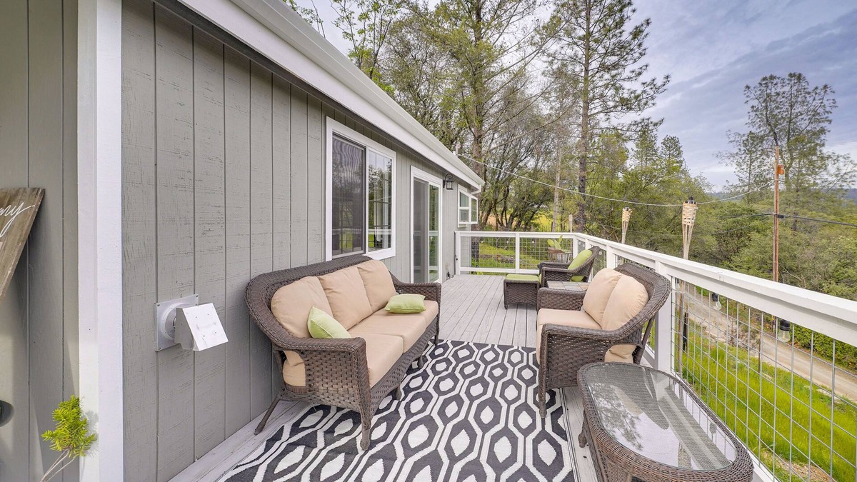 Iowa Hill House | Bay Area Escape on 5 Acres: Pet Friendly, Views