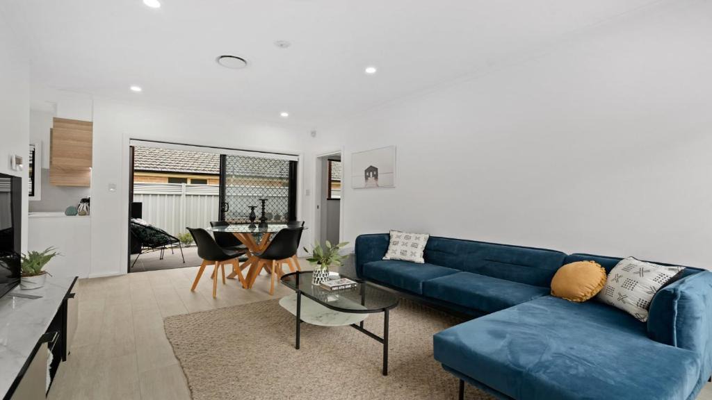 Booker Bay House | Bay Bliss U2 Booker Bay -Walk to beach, shops & restaurants