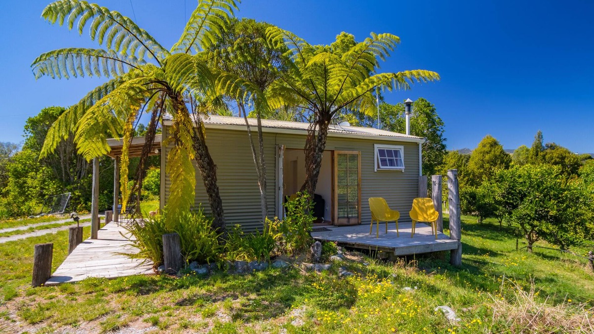 Takaka House | Bay Cottage - Takaka Holiday Unit