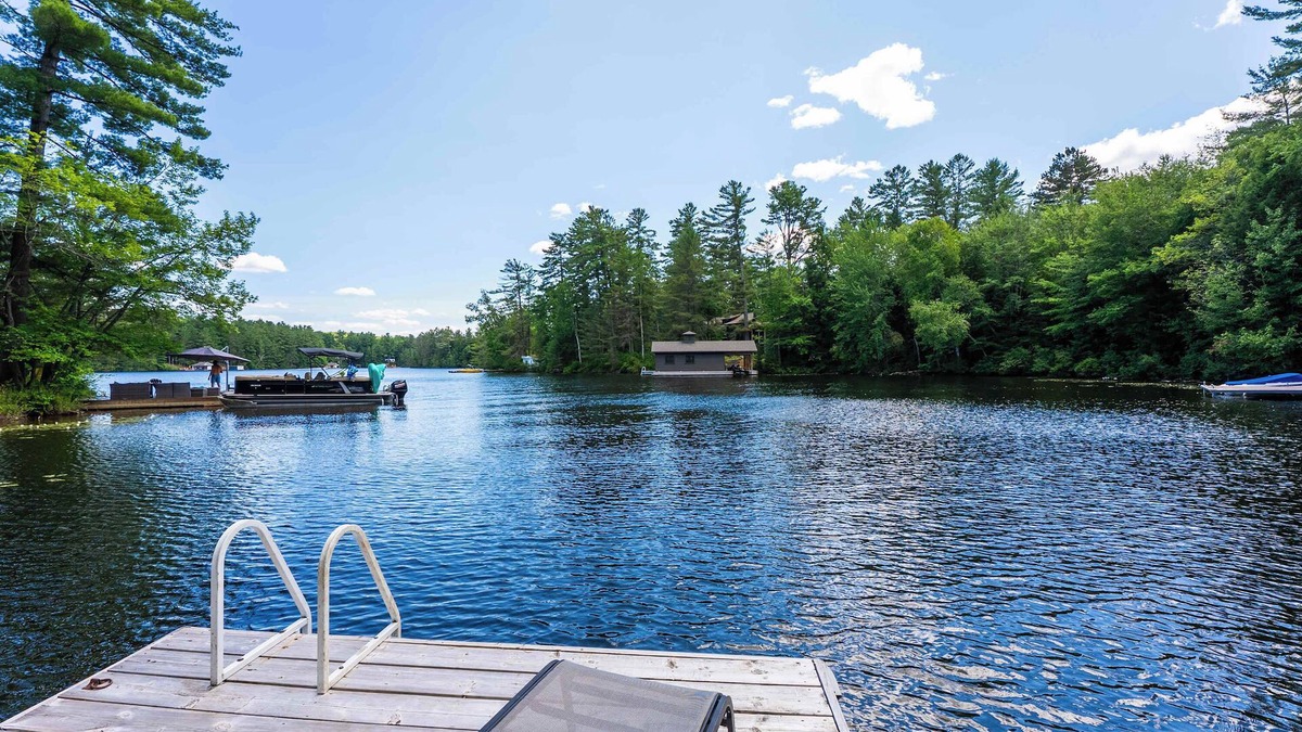 Baysville House | Bay Dreamer Summary: