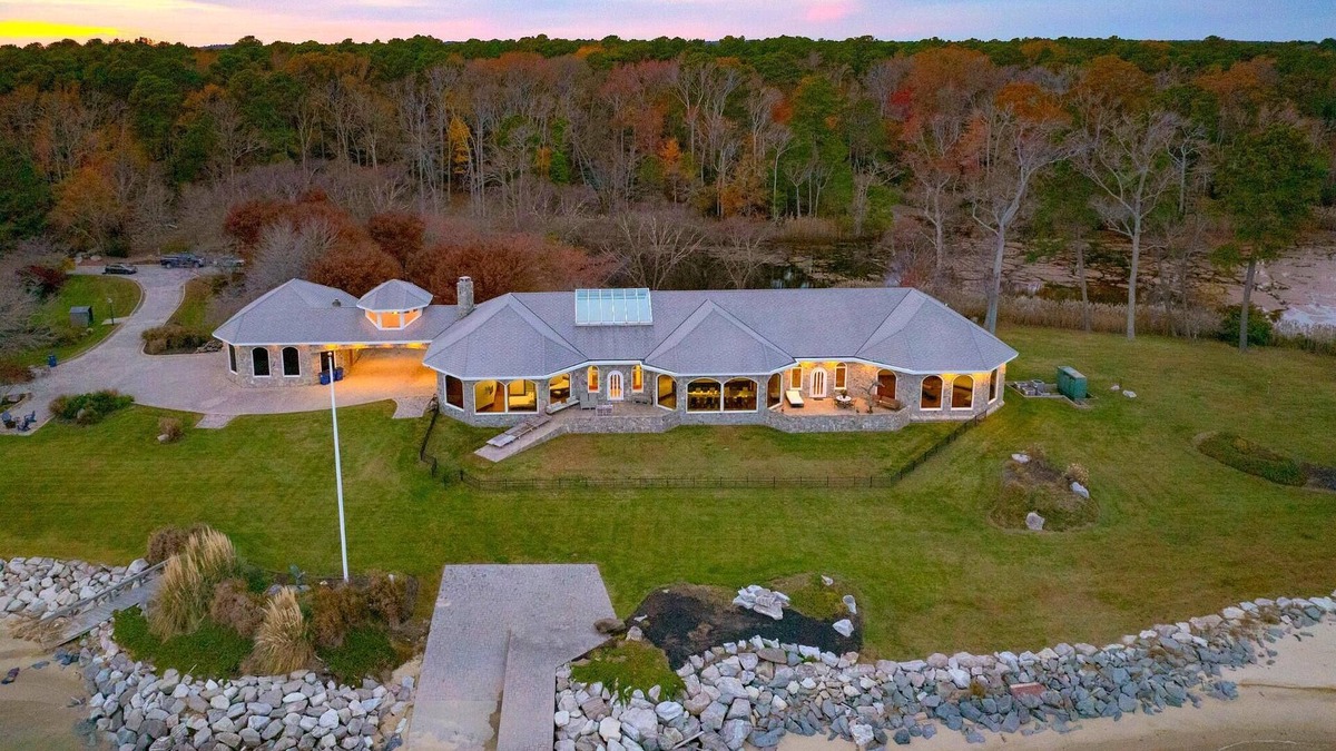 Dameron House | Bay Estate | Luxe Waterfront Home w/Private Pier, Main+Guest House, Bay Views