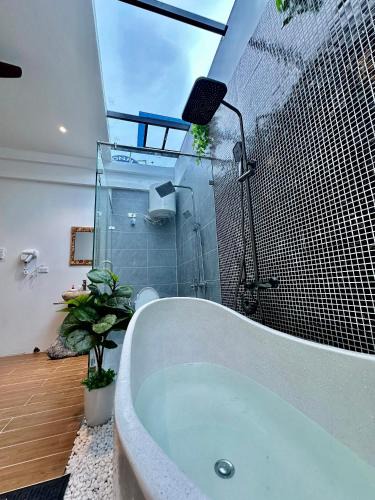 Van Giang Hotel | Bay Luxury Villa- OCP2 - Self Checkin