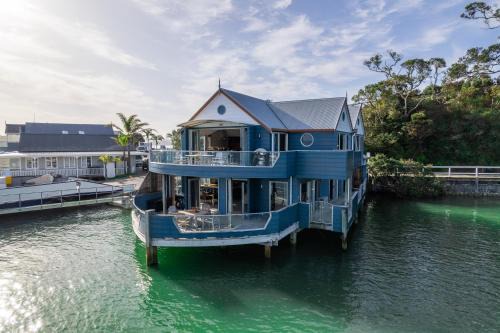 Opua Apartment | Bay of Islands Apartment On The Water- The Bridge