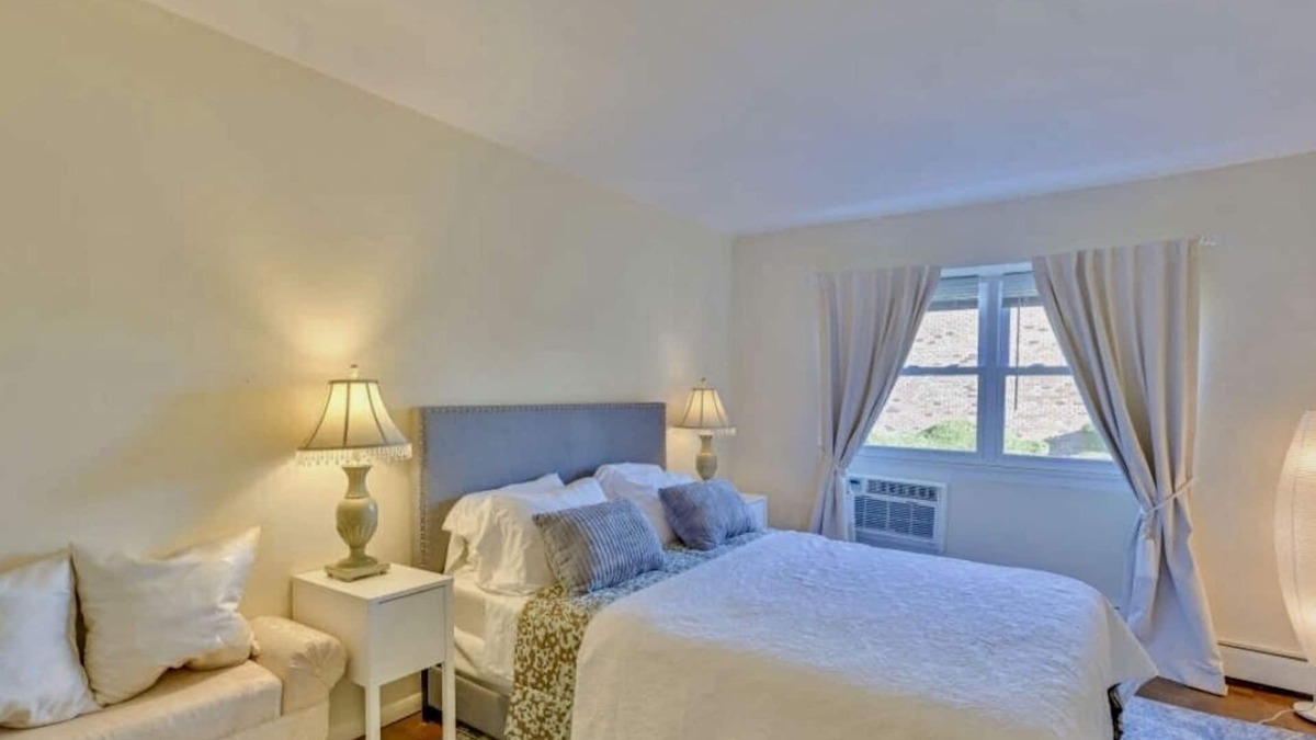 North Bay Shore Apartment | Bay Shore Condo Close to Outdoor Sports & Institutes!
