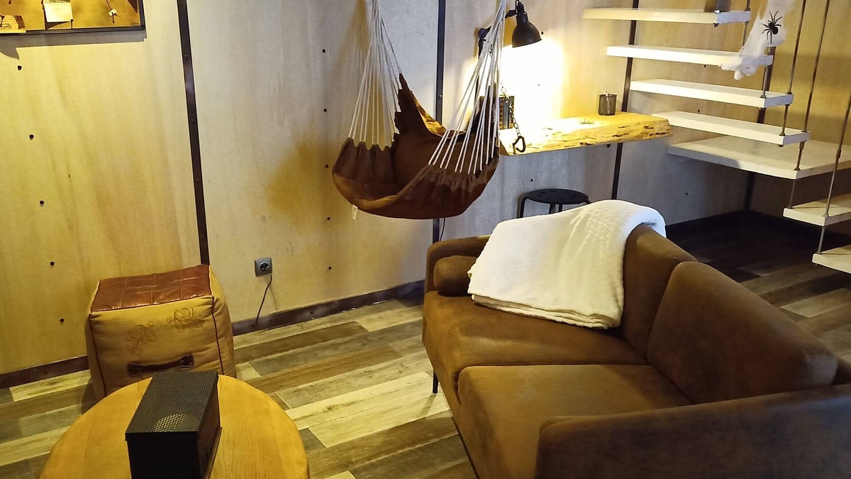 Saint-Blimont Cottage | Bay Terminus - The Hanging Lodge
