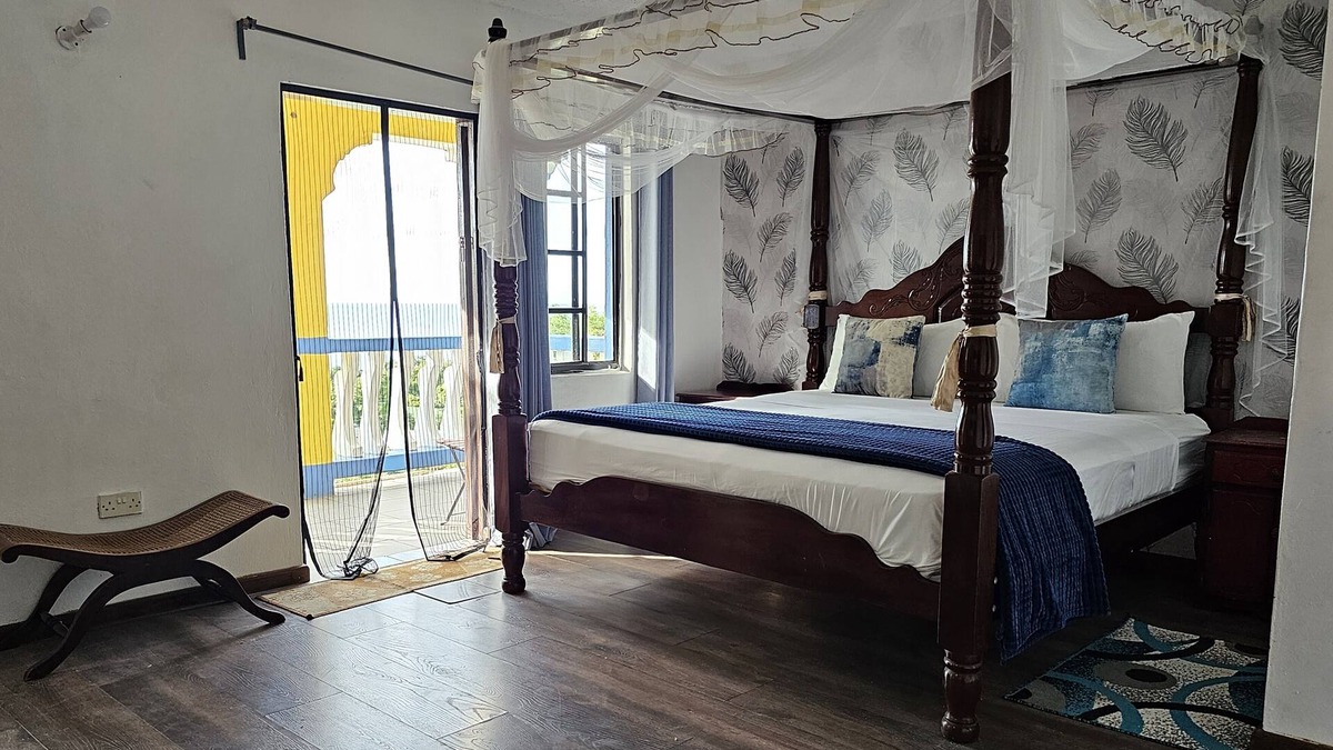 Bouvet Island Apartment | Bay View Apartments - Canouan Island - Room 2D - Breakfast, Snorkeling