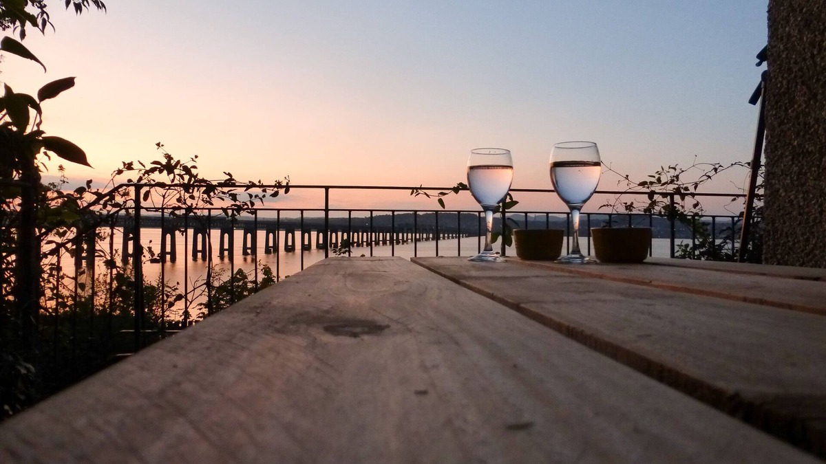 Wormit House | BAY VIEW COTTAGE, family friendly, with a garden in Wormit