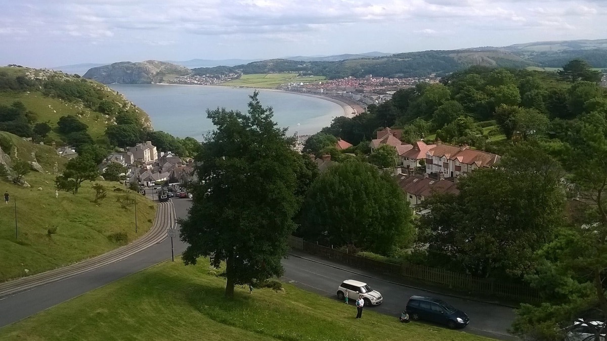 Llandudno Cottage | Bay View Terrace, Llandudno - quiet & spacious cottage, stunning views & WIFI