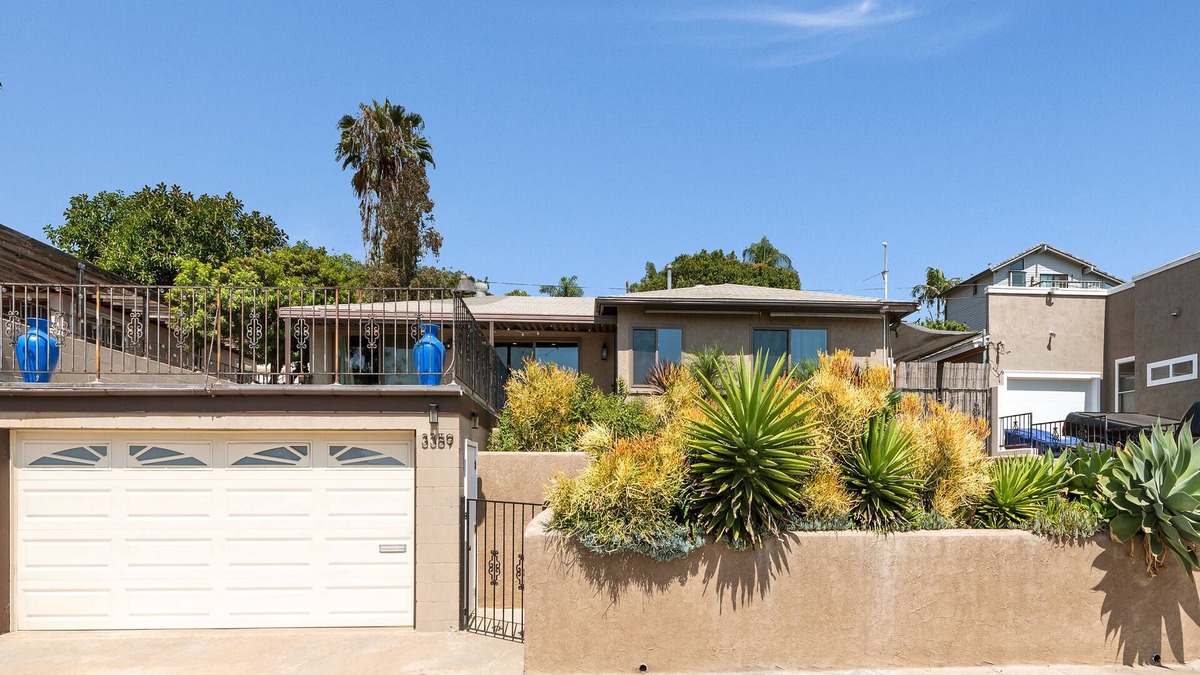 Bay Park House | Bay views, easy access to beaches and downtown. Relax in your own hot tub!