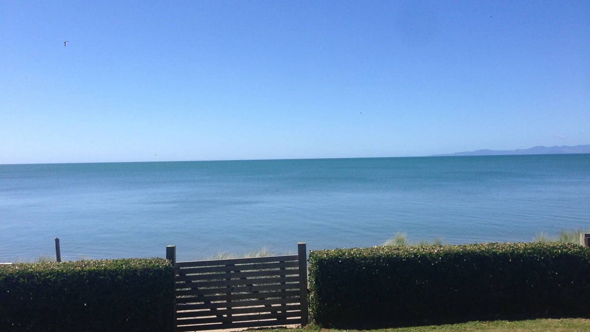 Pakawau House | Bay Vista Pakawau Beach Front