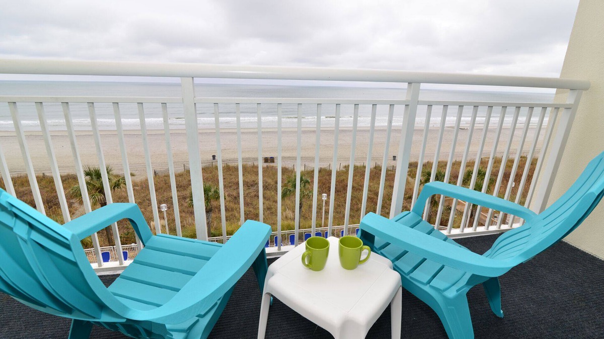 Crescent Beach Condo | Bay Watch Resort 419 - Beautiful OceanFront - 1 Bedroom 1 Bath