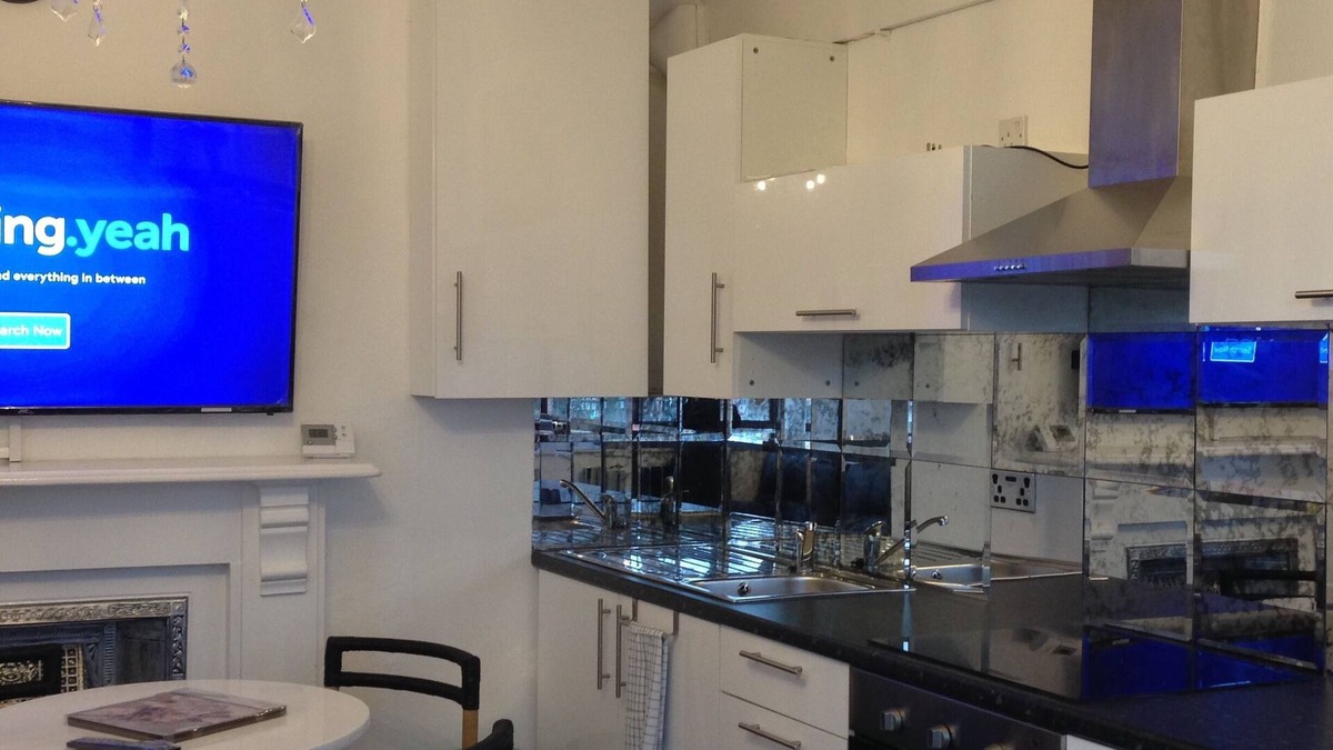 Butetown Apartment | Bayapart Small One Bedroom Apartment