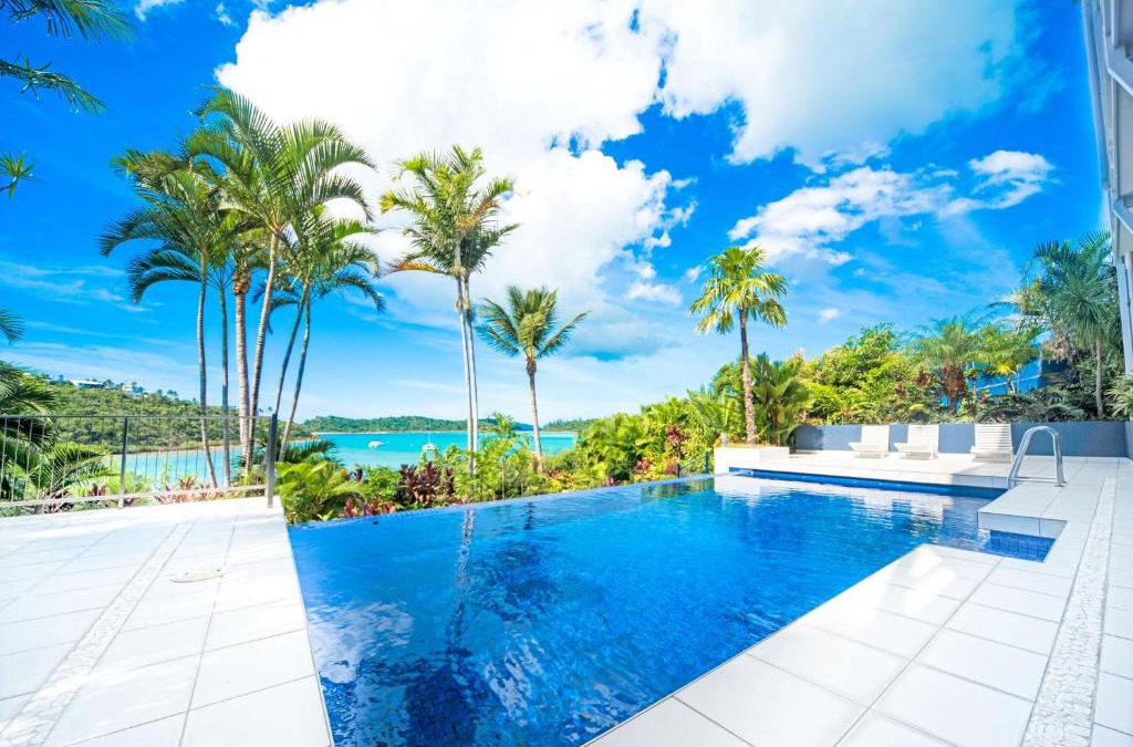 Shute Harbour Apartment | Baybliss Escape #3 - Adults Only