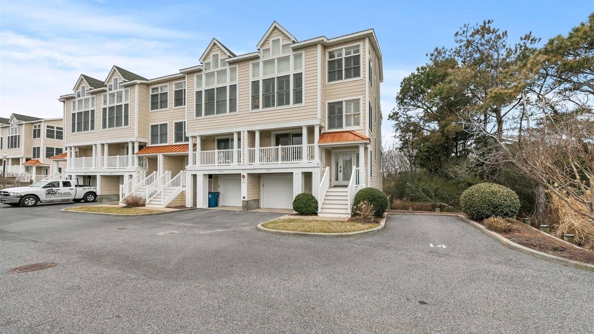 Sussex County House | Bayfront Beauty in Fenwick Island-5BR/4BA Sunset Views/Pier/Pool/Walk to Beach
