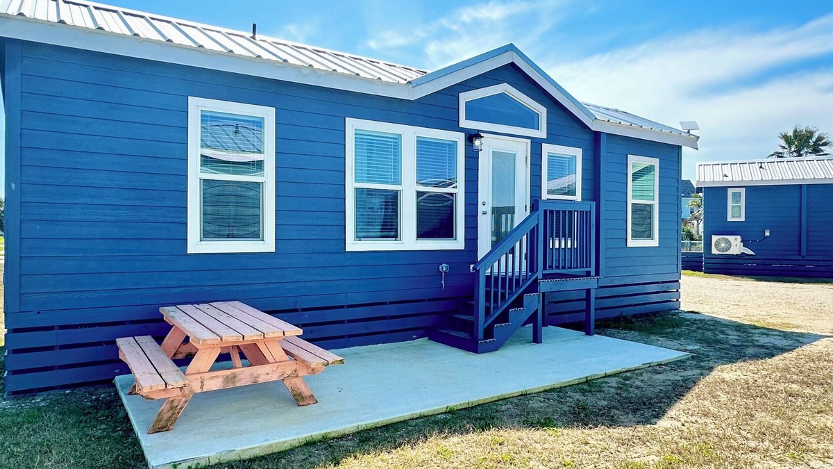 Gilchrist House | Bayfront Bliss*Water Views & Beach Nearby*Great Fishing!