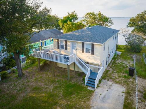 Colington Harbour House | Bayfront Bliss - All New for 2025 w Spa & GameRoom