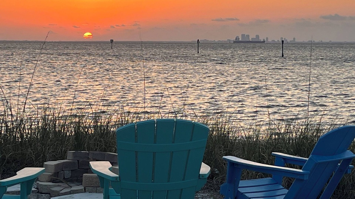 Ruskin Cottage | Bayfront Cabana on Tampa Bay with Stunning Sunsets and Dock
