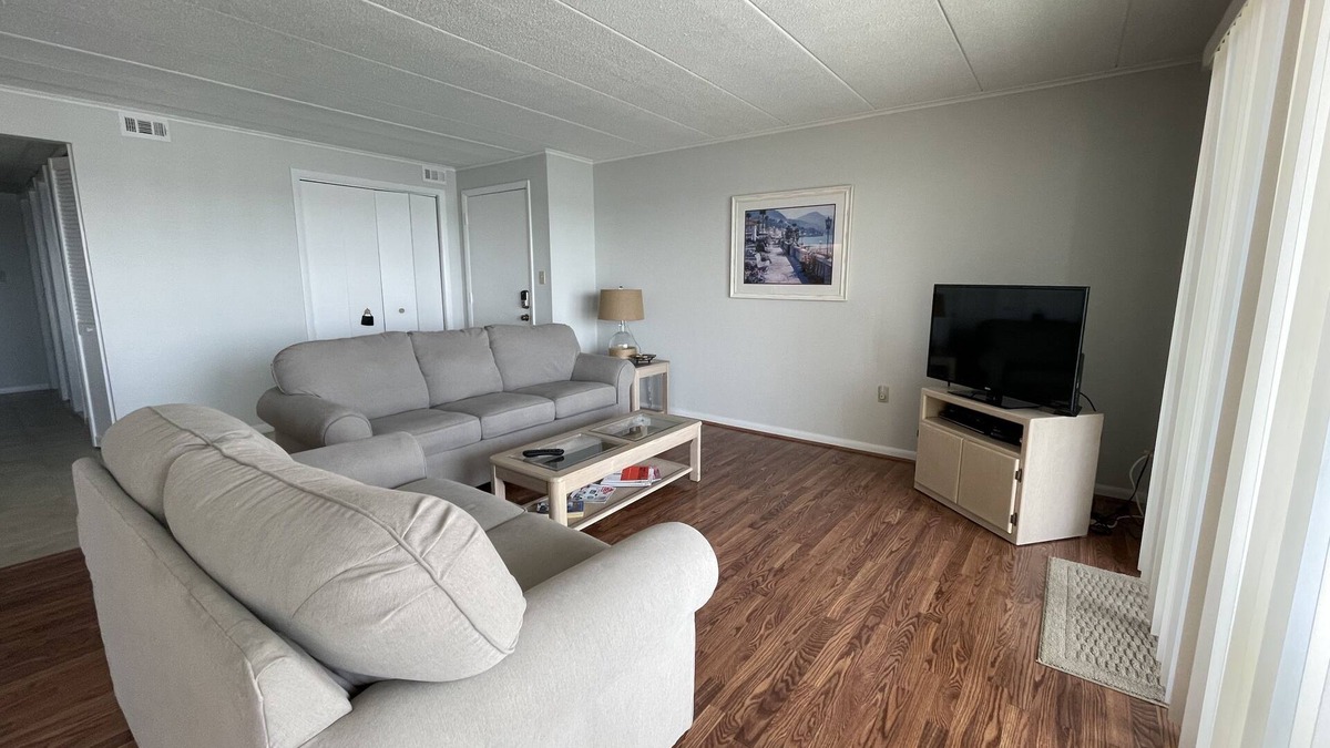 Midtown Ocean City Condo | Bayfront Condo overlooking water! Across the street from the Beach!