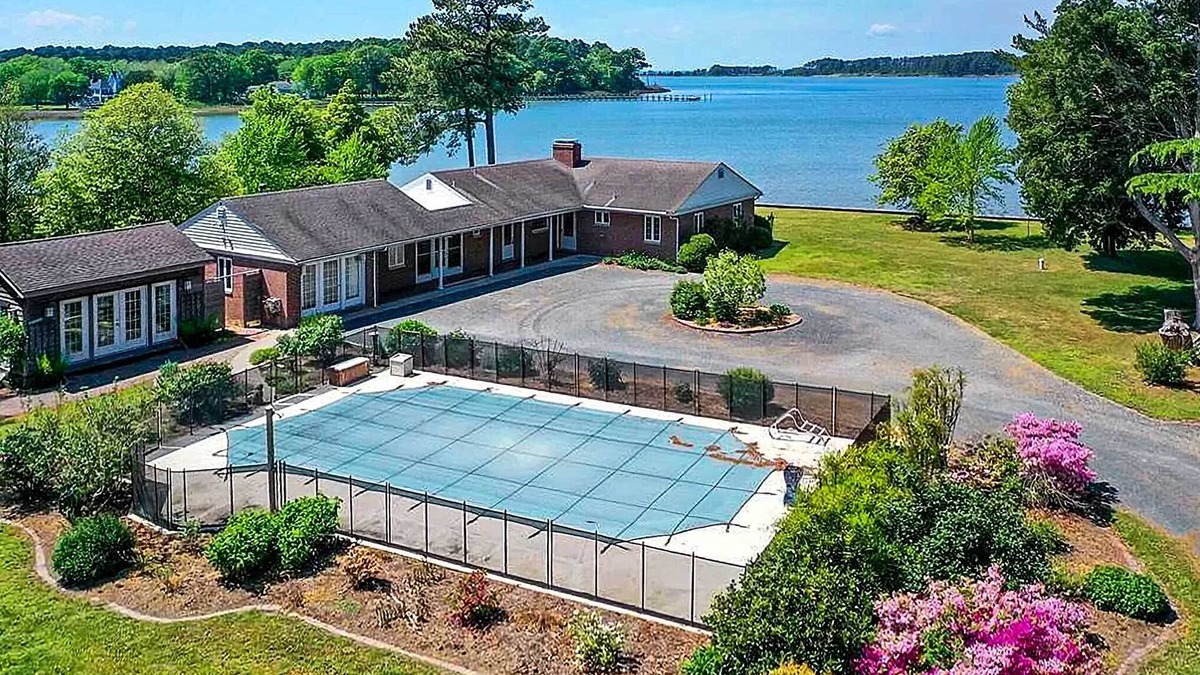 Davis Wharf House | Bayfront Retreat w/Game Room + Outdoor Pool!