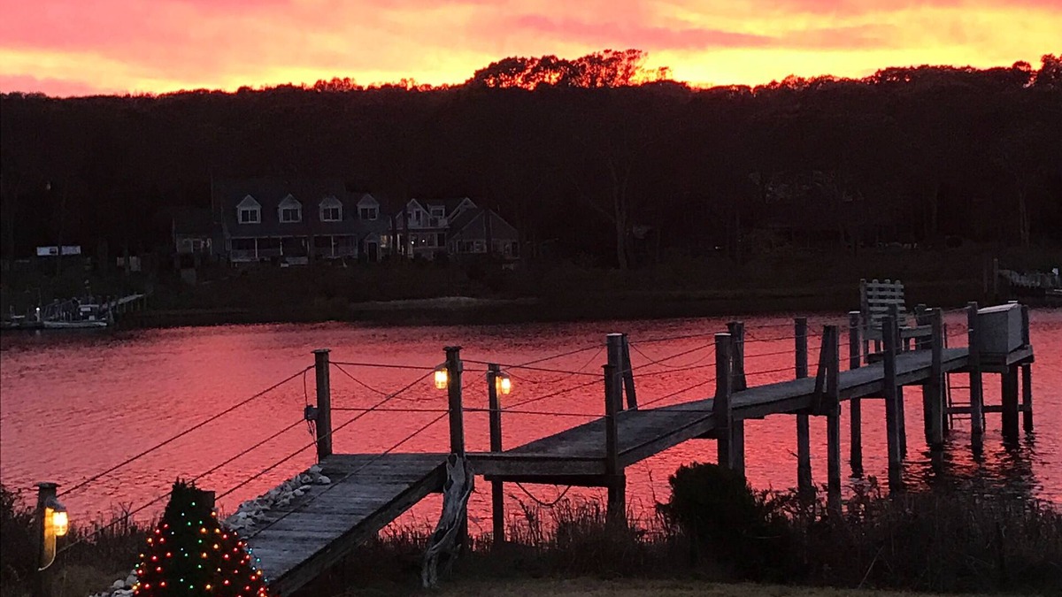 Sag Harbor House | Bayfront Sag Harbor ! Sunsets ! Dock and Mooring ! Avail for July 2024 ! n