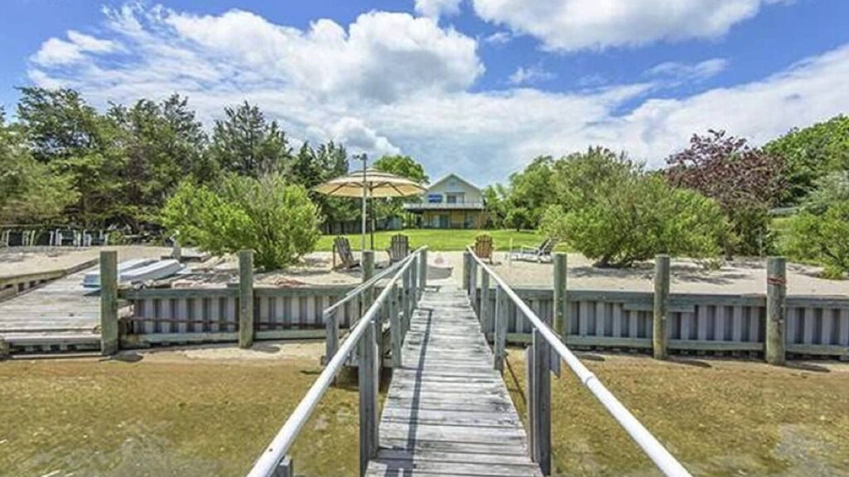 Southold House | Bayfront Vacation Home in Southold, 5 Bedrooms