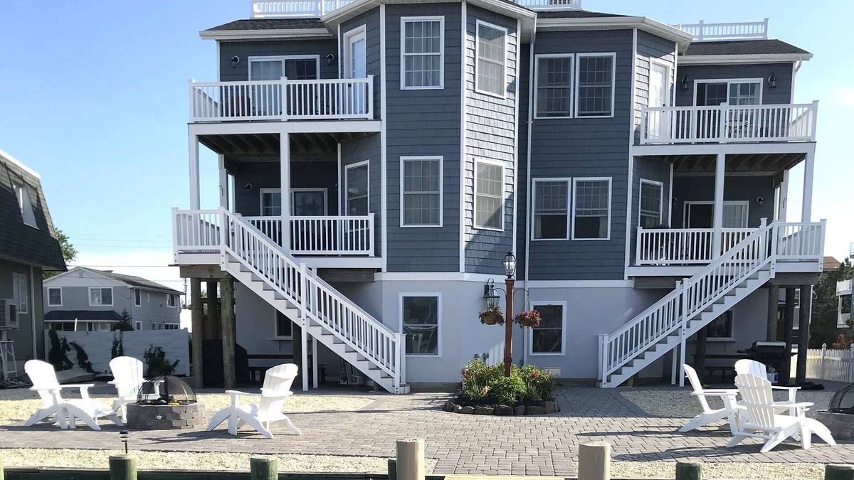Peahala Park House | Bayfront with dock and fire pit, @ Harris Harbor, Beach Haven Park, LBI