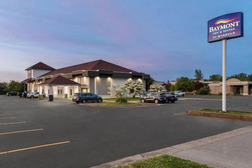 Batavia Hotel | Baymont by Wyndham Batavia - Darien Lake