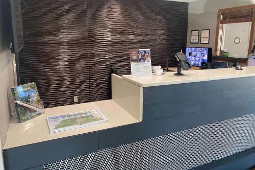 Danville Hotel | Baymont by Wyndham Danville IL