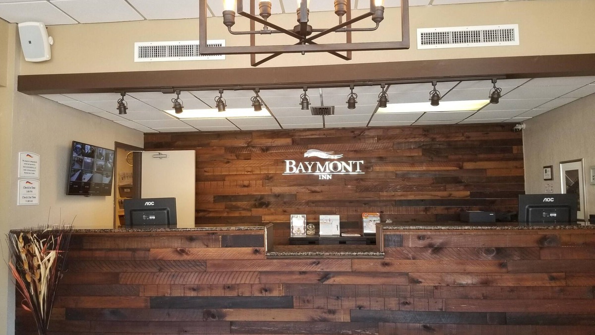 Arlington Park Hotel | Baymont by Wyndham Sarasota