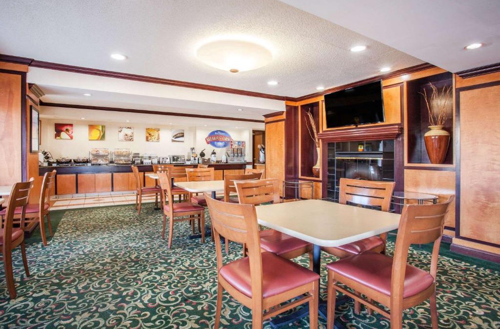 Madison Heights Hotel | Baymont by Wyndham Madison Heights Detroit Area