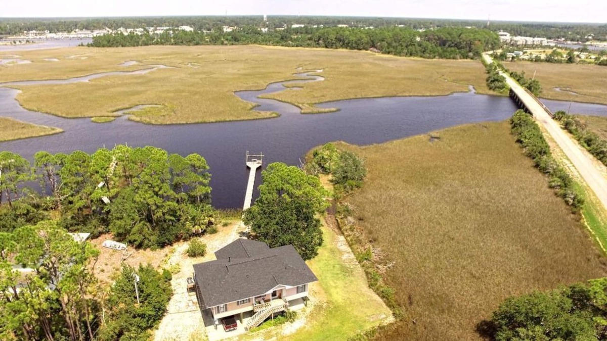Carrabelle House | Bayou Breeze is a waterfront house on a private one-acre lot