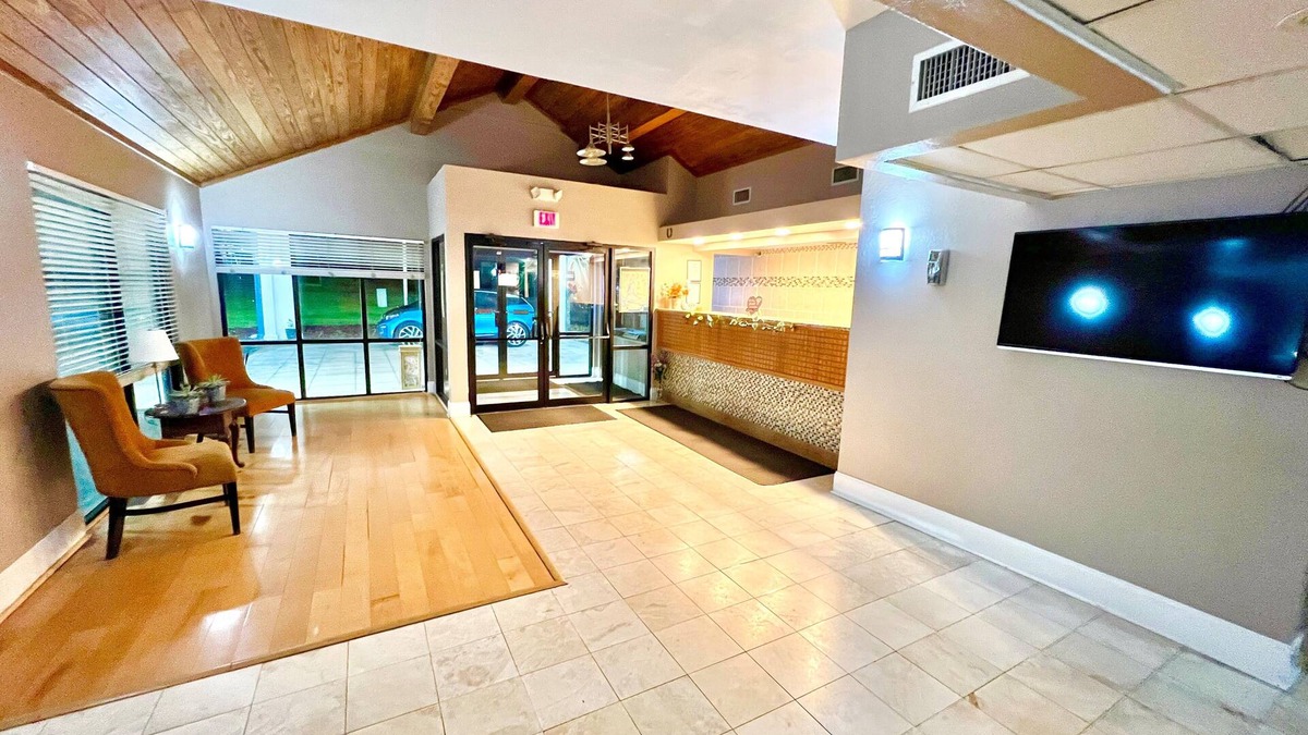 Bayou La Batre Hotel | Bayou Inn & Suites