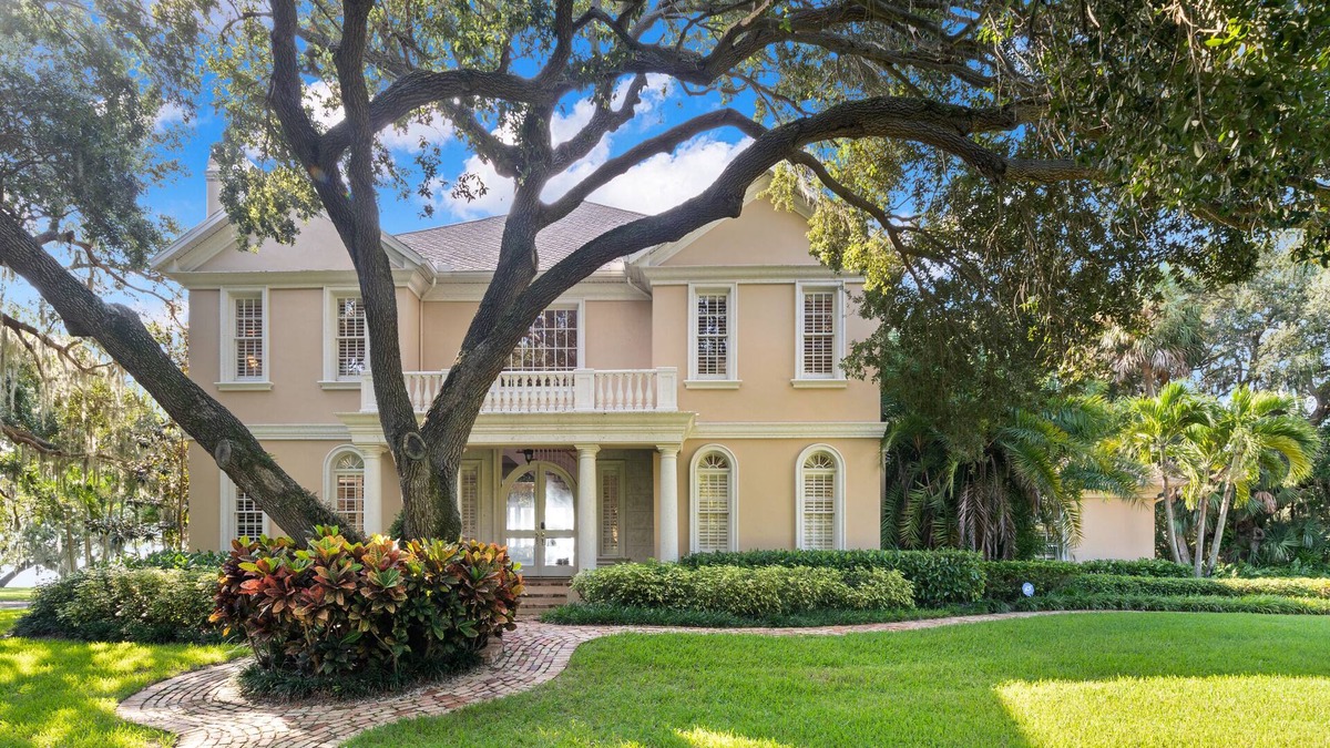 Ballast Point House | Bayshore Breeze! Private gated waterfront home in south Tampa.
