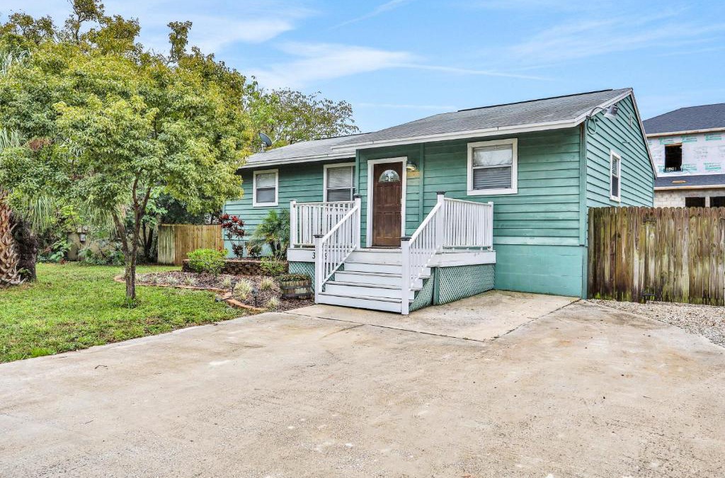 Ballast Point House | Bayshore Bungalow