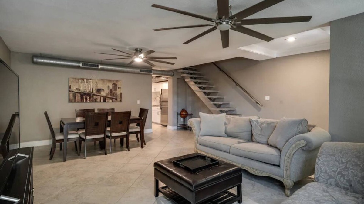 SoHo House | Bayshore Gardens Renovated Townhouse, walk to SOHO