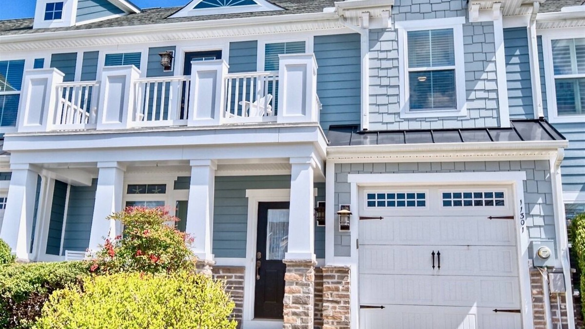The Commons House | Bayside * 4 BR Fenwick Island Resort Home Rental: Lovely 4 BR Townhouse 2.5 BA